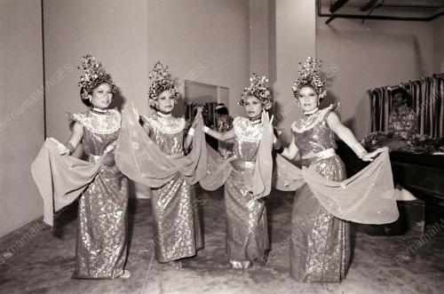 TG10_22111980_PESTA_SENI