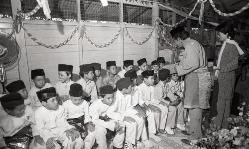 MAJLIS BERKHATAN DAN BERTINDIK