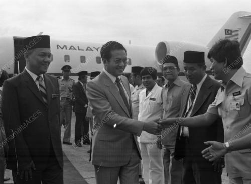 TG11_25092015_PERSIDANGAN_RAJA