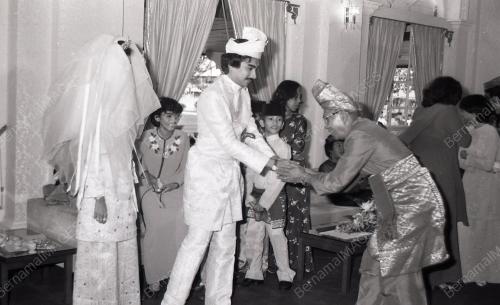 ISTIADAT BERSIRAM DAN SANTAP