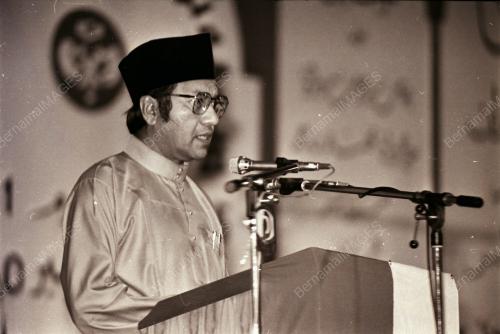 DATUK SERI DR. MAHATHIR BIN MOHAMAD