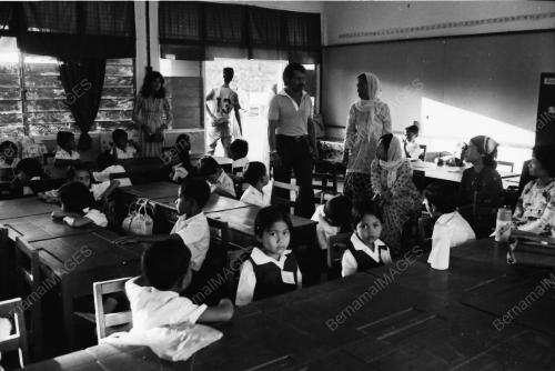 SEKOLAH