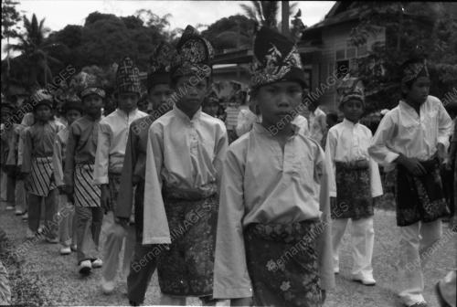MAJLIS BERKHATAN