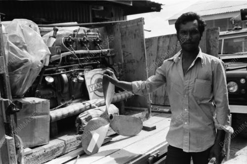 Manan Othman sampaikan bantuan
