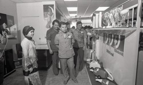 KEDAI KETENGAH