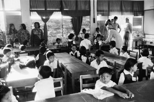 SEKOLAH