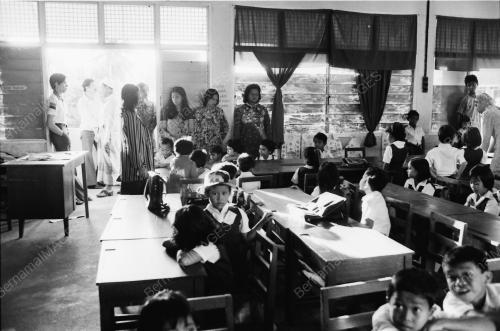 SEKOLAH