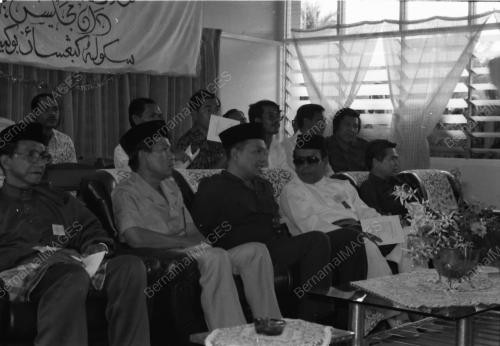 MAJLIS BERKHATAN
