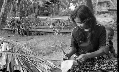 Perusahaan menganyam mengkuang