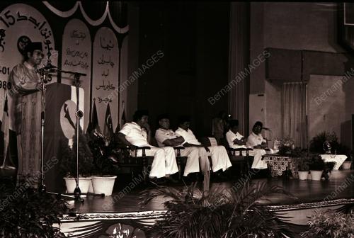 DATUK SERI DR. MAHATHIR BIN MOHAMAD