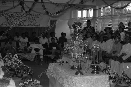 MAJLIS BERKHATAN