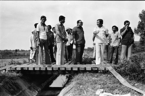 Manan Othman sampaikan bantuan