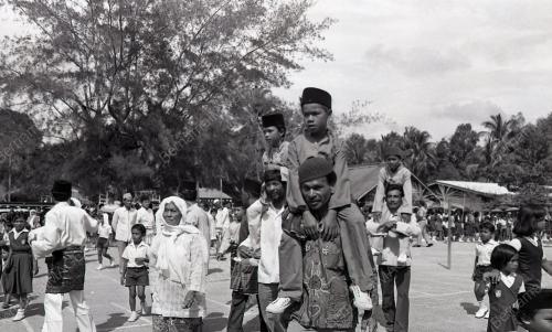 MAJLIS BERKHATAN DAN BERTINDIK