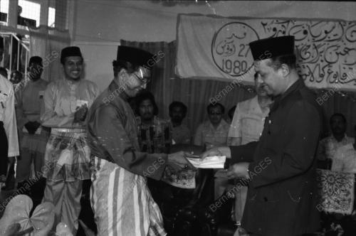 MAJLIS BERKHATAN