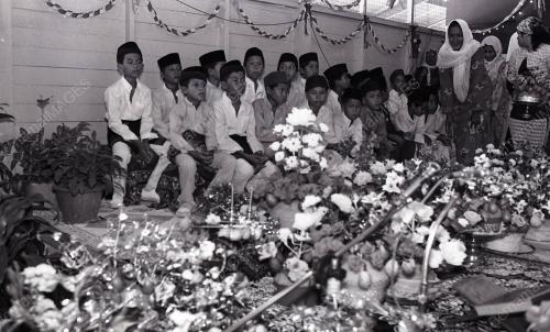 MAJLIS BERKHATAN DAN BERTINDIK