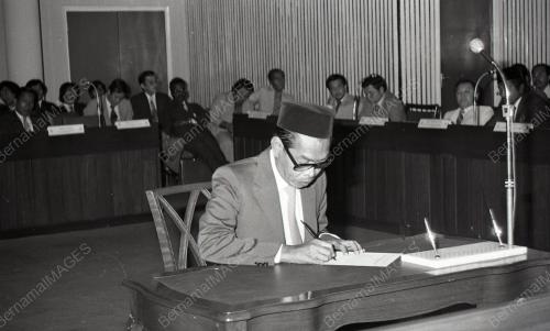 ANGKAT SUMPAH
