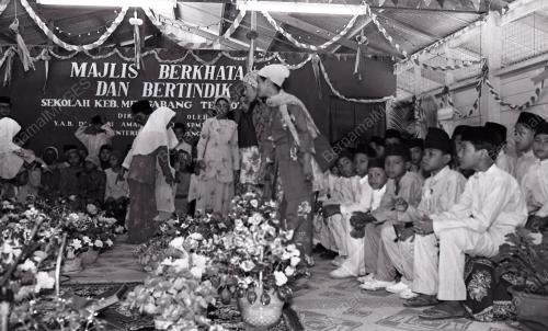 MAJLIS BERKHATAN DAN BERTINDIK