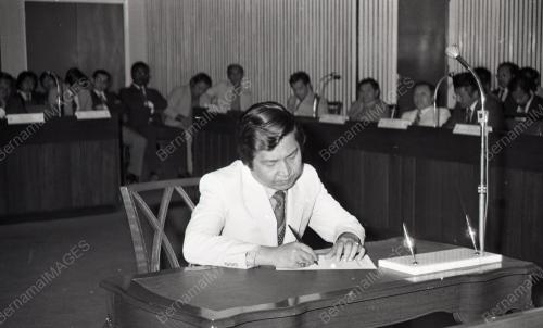 ANGKAT SUMPAH