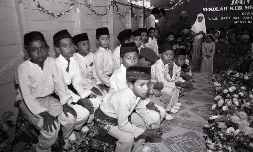 MAJLIS BERKHATAN DAN BERTINDIK