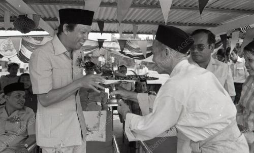 SEKOLAH