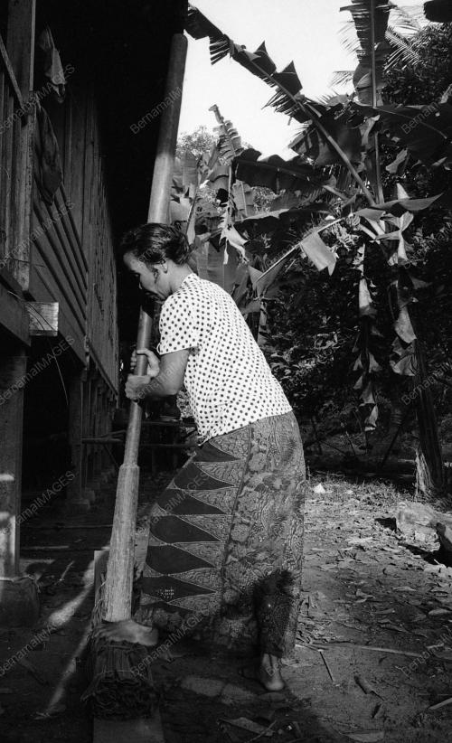 Perusahaan menganyam mengkuang