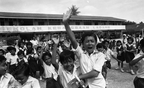 TG32_06022015_TAMAT_PERSEKOLAHAN