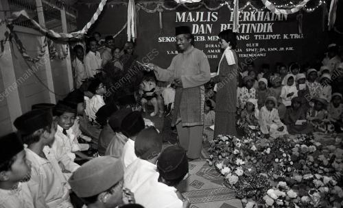 MAJLIS BERKHATAN DAN BERTINDIK