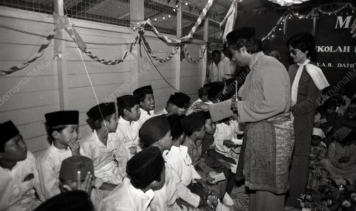 MAJLIS BERKHATAN DAN BERTINDIK