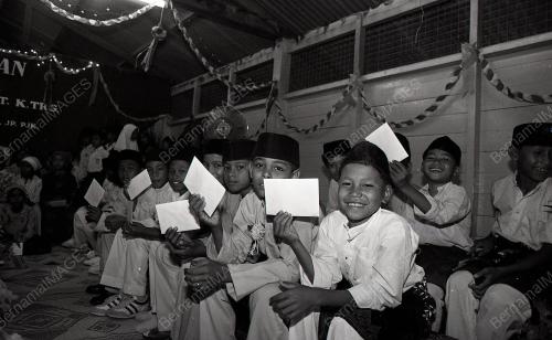 MAJLIS BERKHATAN DAN BERTINDIK