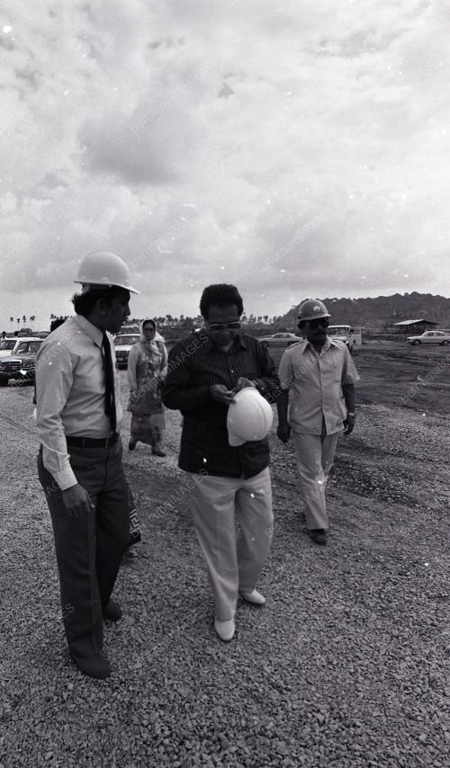 TAPAK PERINDUSTRIAN PETROLIUM