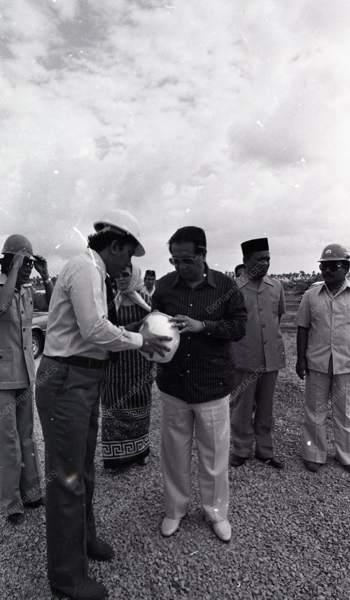TAPAK PERINDUSTRIAN PETROLIUM
