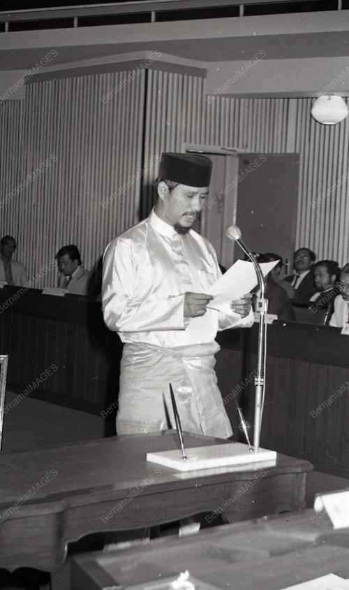 ANGKAT SUMPAH
