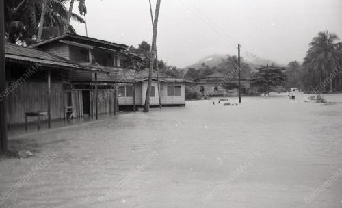 DISEMBER 1982