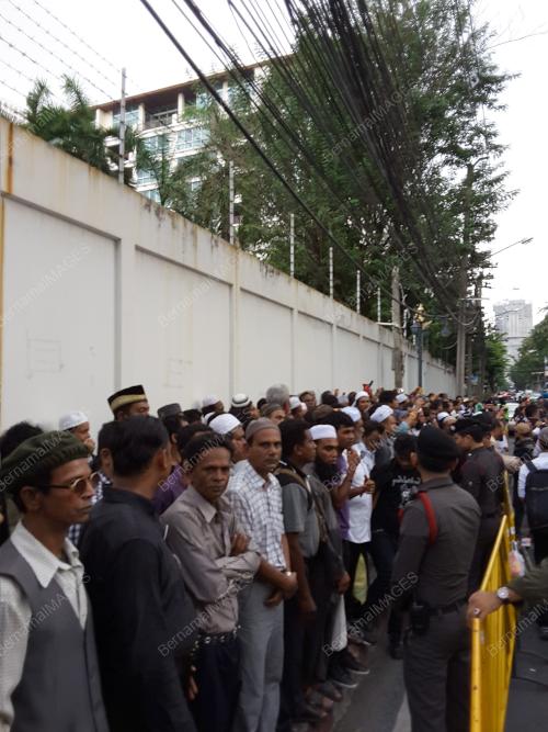 TH01_25112016_ROHINGYA