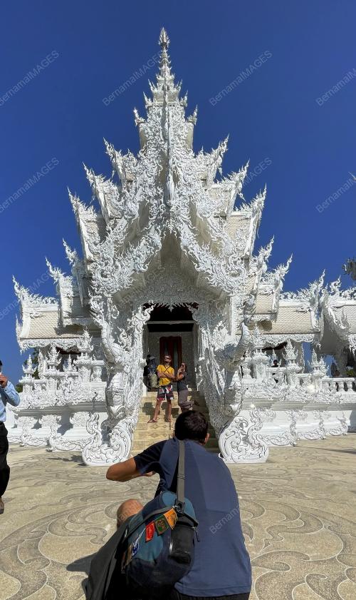 WHITE TEMPLE