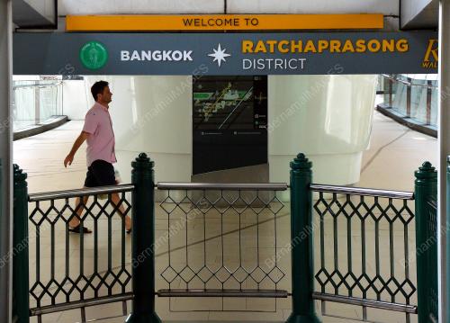RATCHAPRASONG SKYWALK