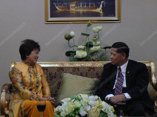 NG YEN YEN