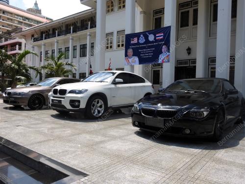 THA01_06092016_KERETA_CURI