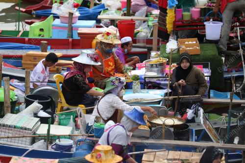 PASAR TERAPUNG KHLONG HAE