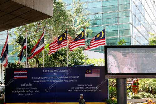 LAWATAN PM KE THAILAND