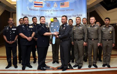 THA01_09012018_PENYERAHAN