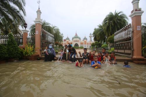 BANJIR DI SELATAN THAILAND