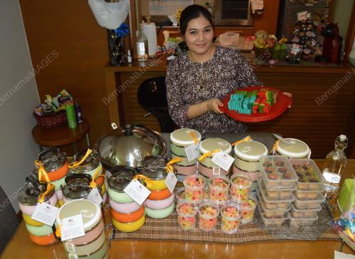 EMBASSY OFFERS RAYA DELICACIES FOR MALAYSIANS MISSING HOME