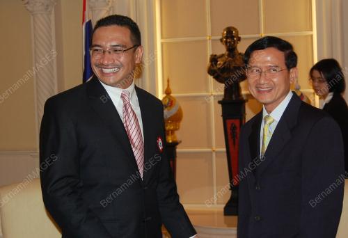 SOMCHAI WONGSAWAT