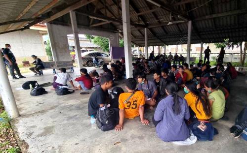 PENDATANG TANPA IZIN WARGA MYANMAR