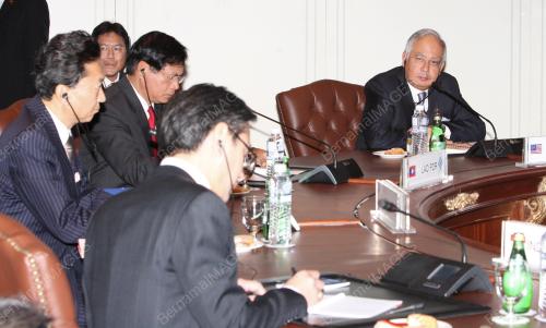 SIDANG KEMUNCAK ASIA KE-15