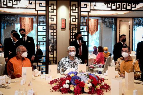 DATUK SERI ISMAIL SABRI YAAKOB