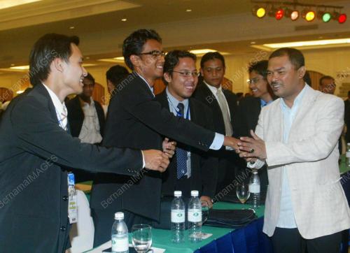 IDRIS HARON