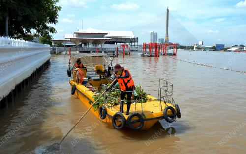 CHAO PHRAYA RIVER