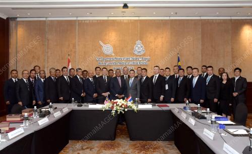 THA02_14112018_POLIS